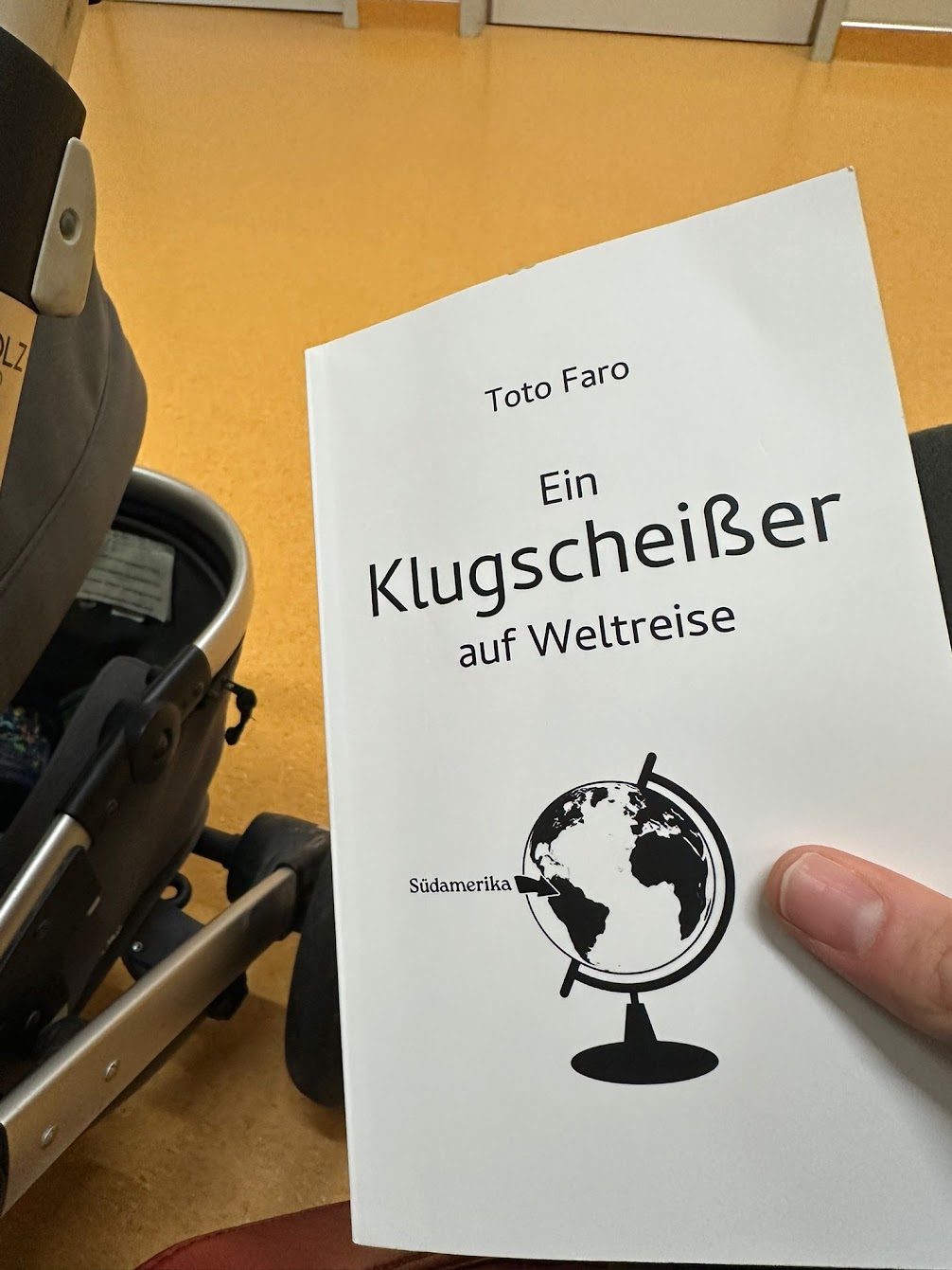 Impression 5 - Buch im Kinderwagen